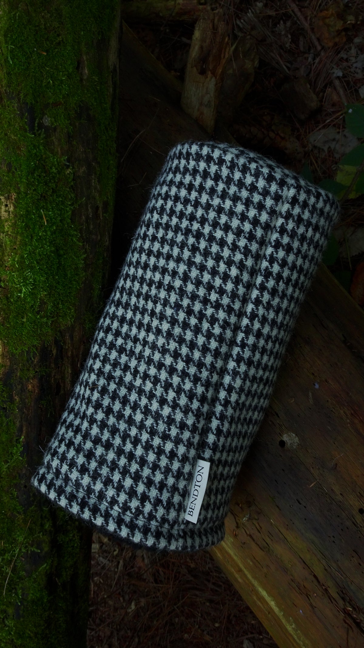 Noir Houndstooth