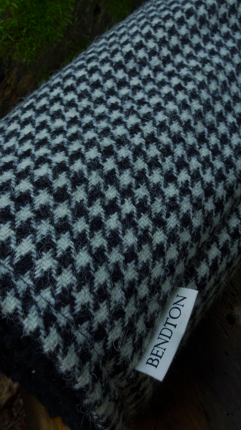 Noir Houndstooth