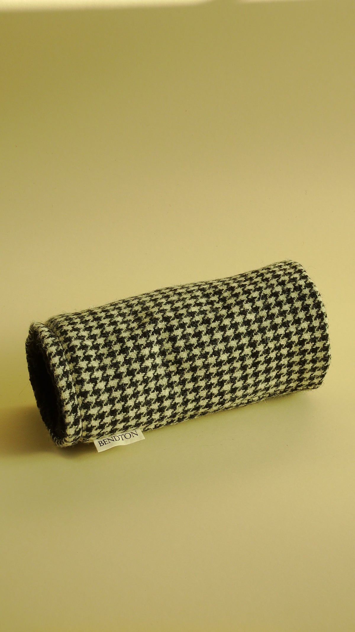 Noir Houndstooth